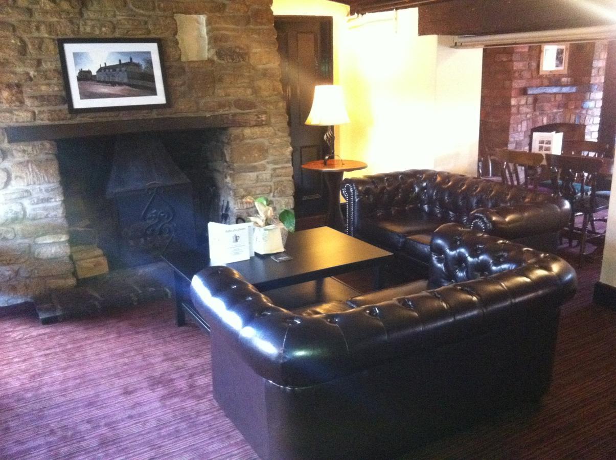 Potterspury The Coffee Pot Tavern B&B 외부 사진