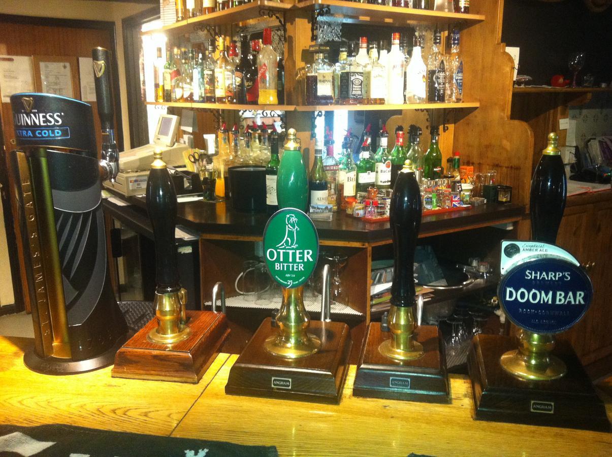 Potterspury The Coffee Pot Tavern B&B 외부 사진